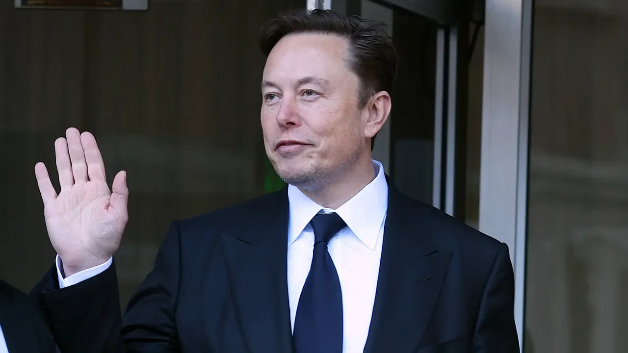 US Senators Express Concerns Over Elon Musk's Twitter Privacy Compliance.