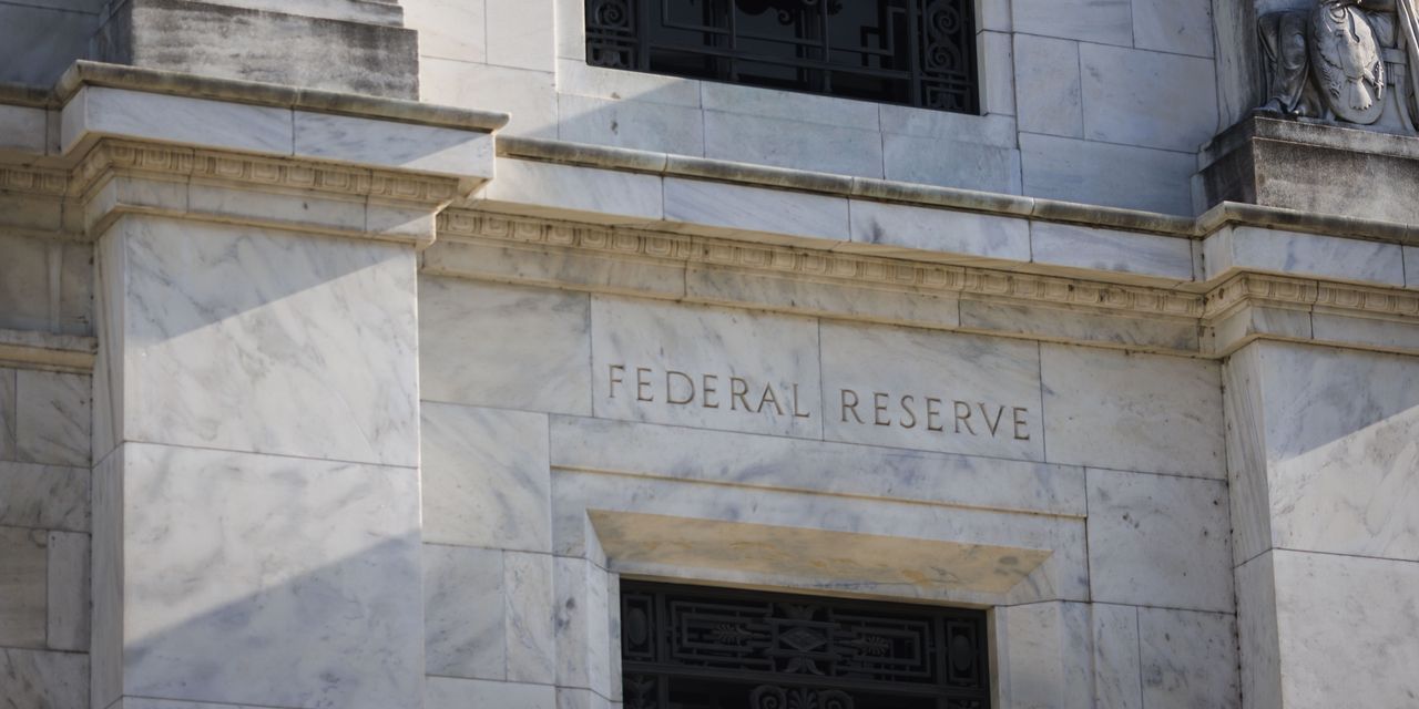 Fed Signals One More Rate Hike in 2023, Wall Street's Profitable Predictions