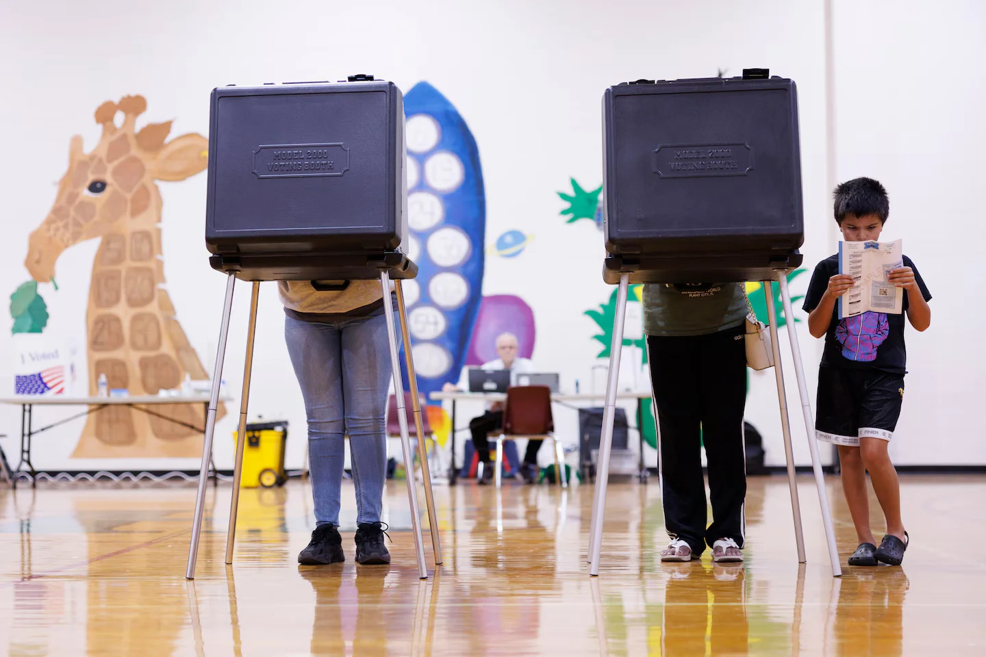 Trump pushes to nationalize voting, challenging state election powers