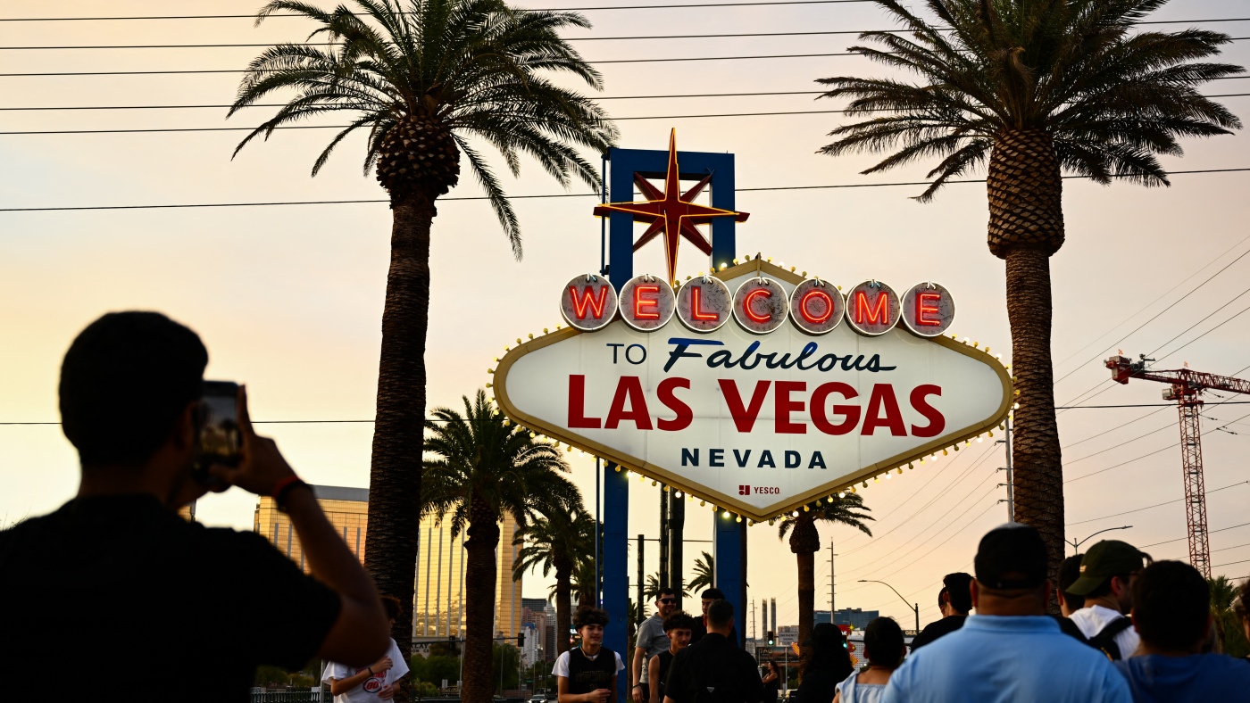 Featured image for Las Vegas Tourism Decline Reflects Broader U.S. Economic Challenges