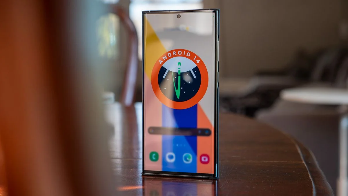 "Android 14 Beta 1: Notification Improvements and Bugs Galore"