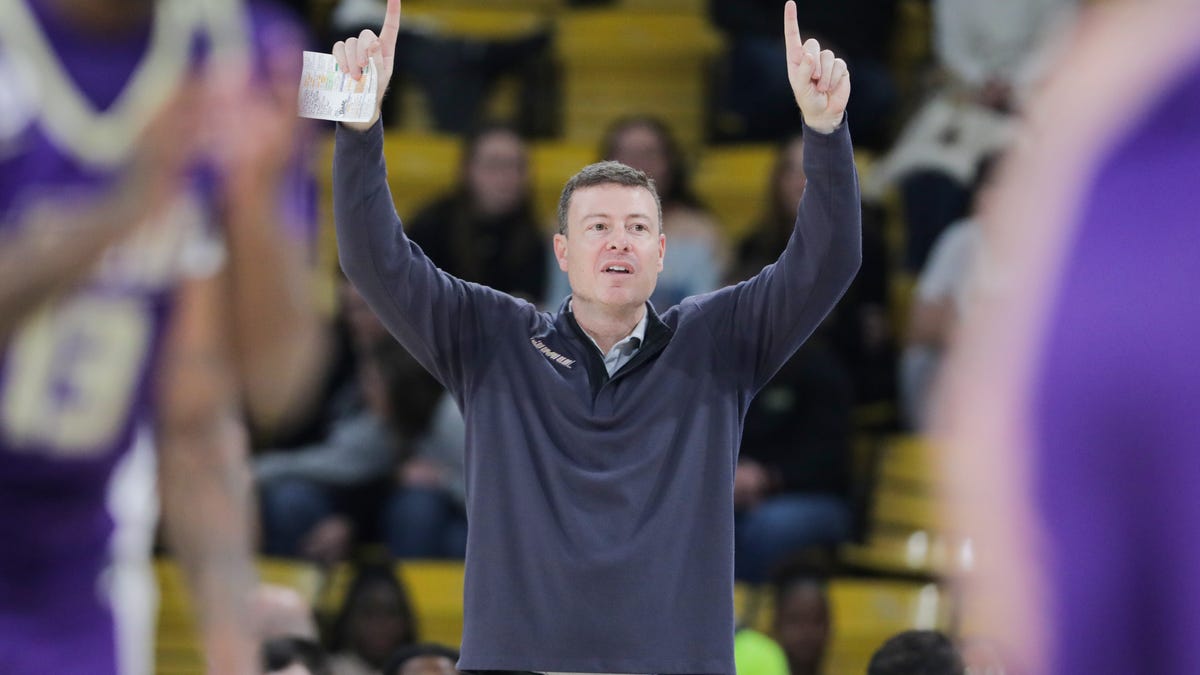Featured image for Vanderbilt Basketball Taps James Madison's Mark Byington as New Head Coach