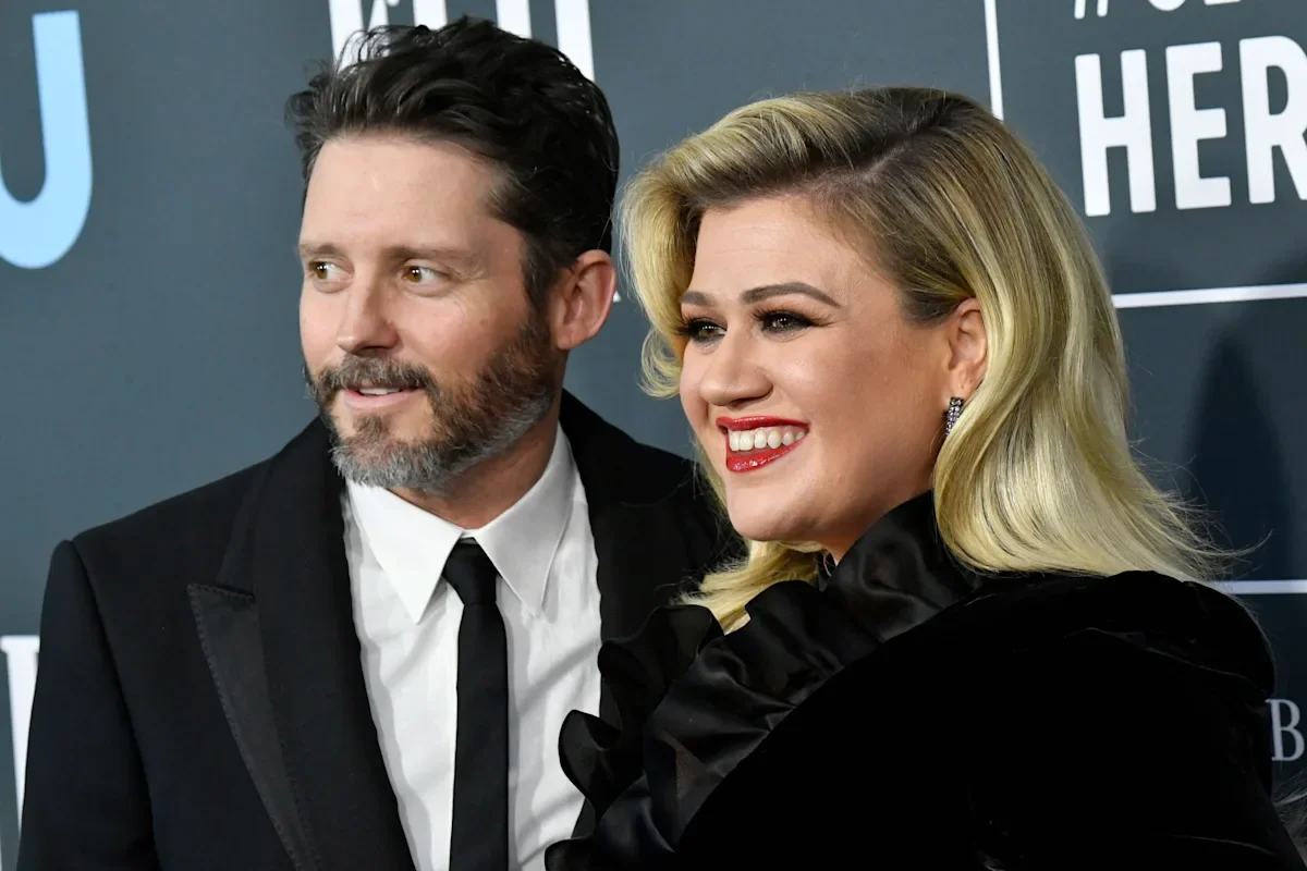 Kelly Clarkson's Ex-Husband Brandon Blackstock Dies of Melanoma