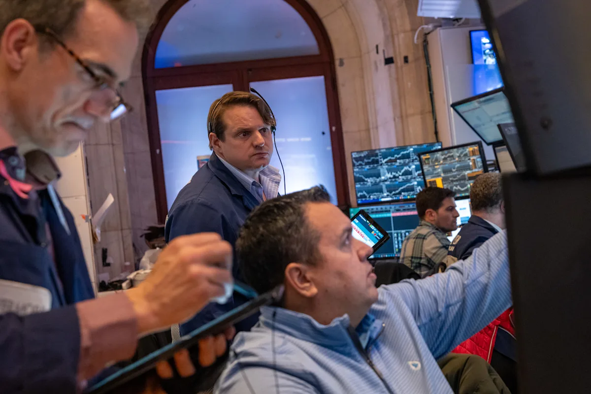 "Tech Earnings and Fed Decision Drive Mixed Day for Stock Market"