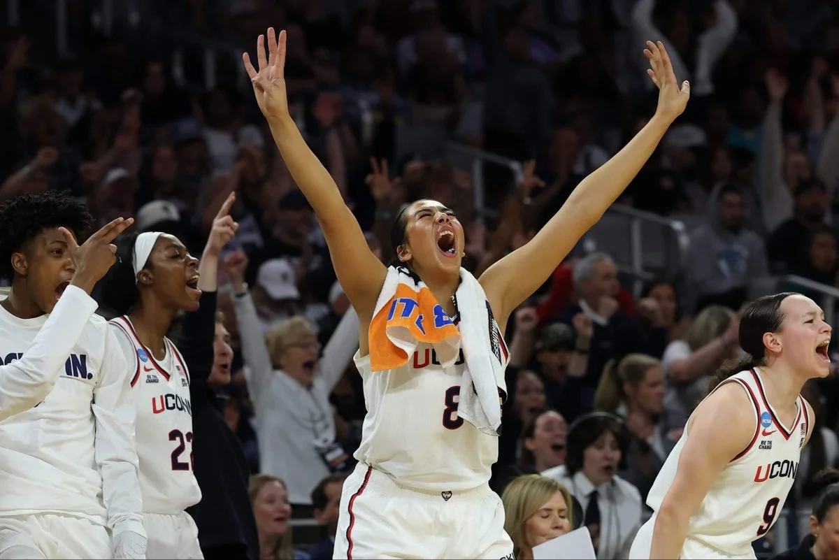 Quinonez carries UConn to 25th Final Four over Notre Dame