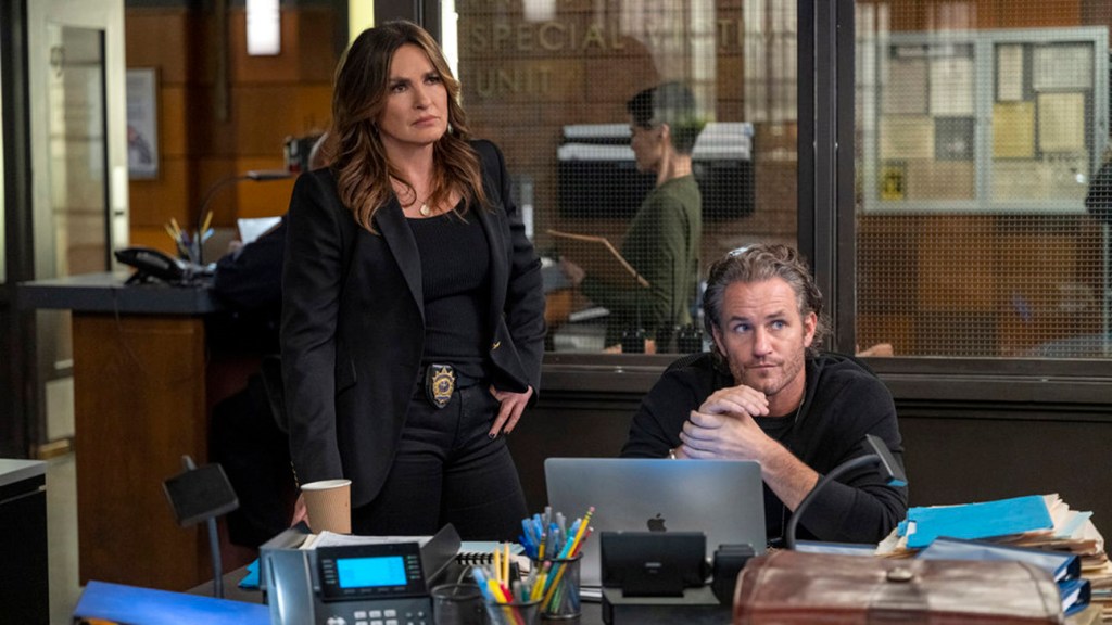 Featured image for "Mariska Hargitay's Impact as 'SVU' Superhero and 25th Season Milestone"