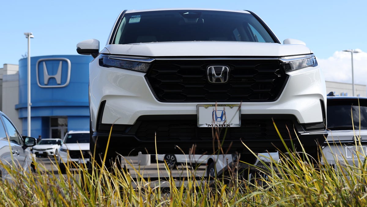 Featured image for "1.1M Vehicles Recalled: Honda, Kia, Nissan Among Airbag Issues"