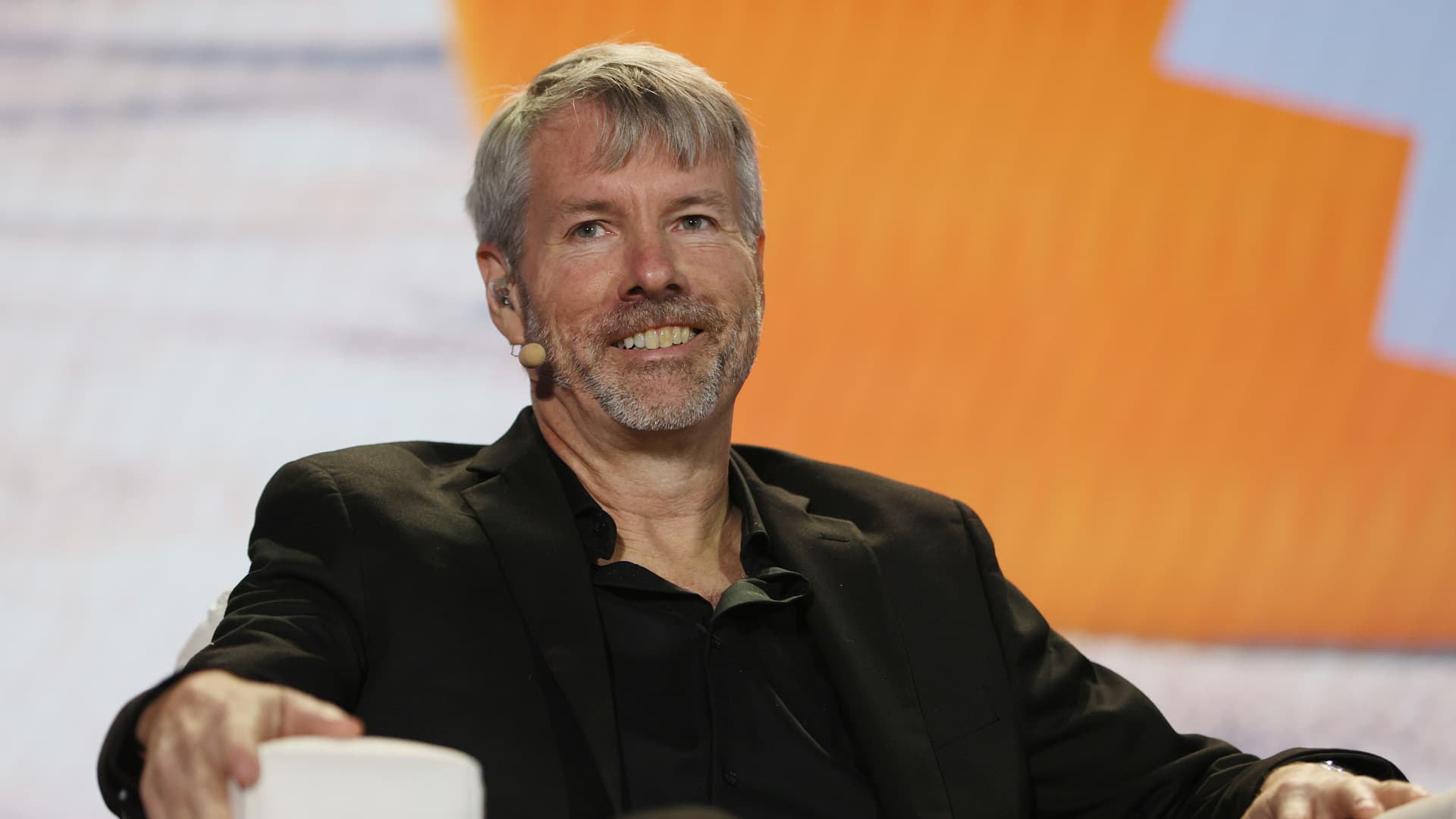 Featured image for MicroStrategy and Palantir Join Nasdaq 100 Amid Annual Index Changes