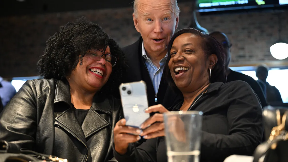"Biden's Economic Outlook: Navigating Public Perception Amid Growing Jobs and Optimism"