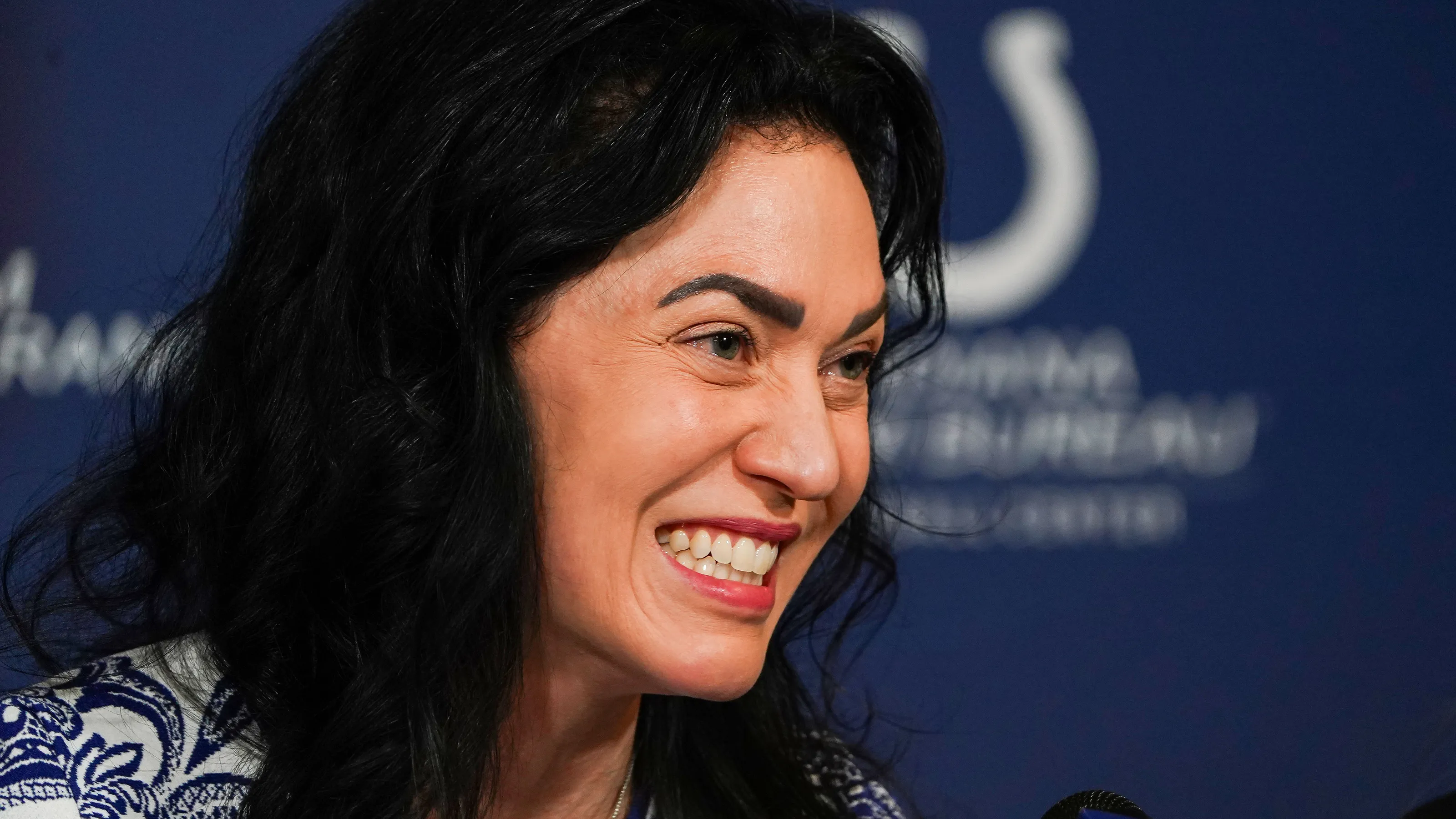 Featured image for Carlie Irsay-Gordon Takes Full Control of Colts Amid Ownership Transition