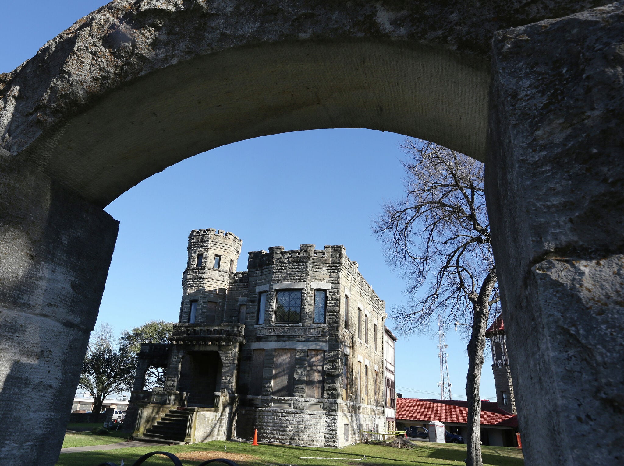 Featured image for "Chip and Joanna Gaines auction Waco's Cottonland Castle"