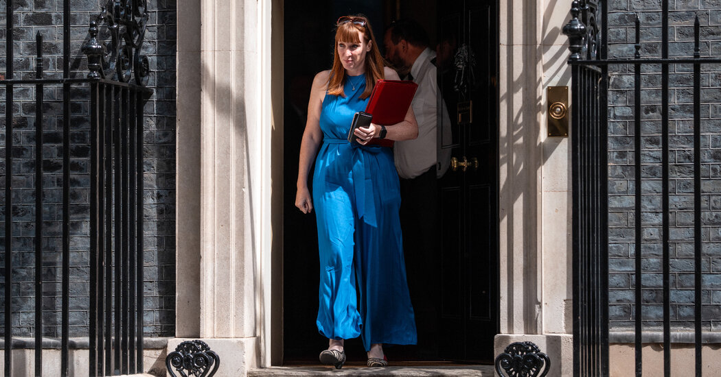 Featured image for UK Deputy Prime Minister Angela Rayner Admits Stamp Duty Underpayment