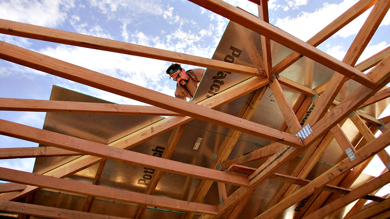 Featured image for Homebuilder Sentiment Rebounds After Year-Long Slump.