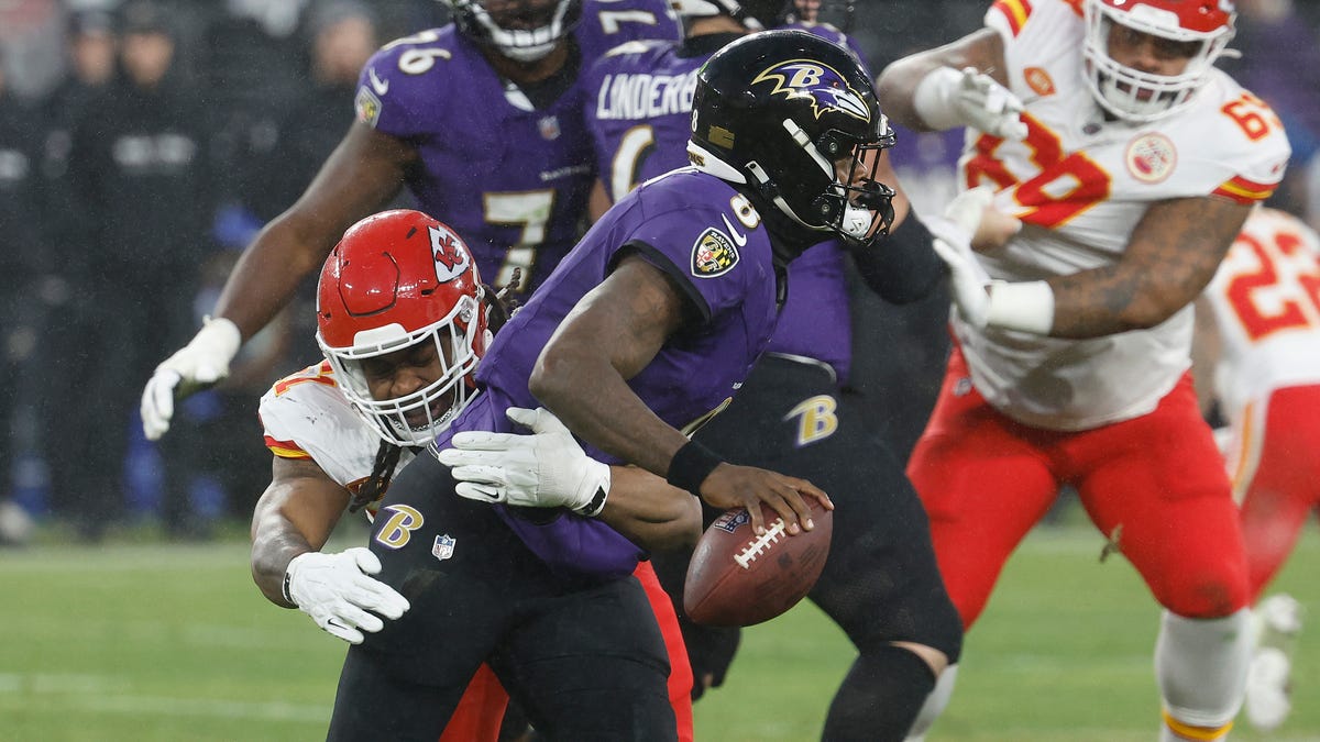 "Chiefs' AFC Title Triumph: Key Plays, Experience, and Super Bowl Return"