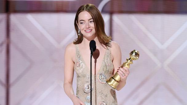"Emma Stone's Double Victory: Winning Best Actress and Declaring 'Poor Things' a Rom-Com at 2024 Golden Globes"