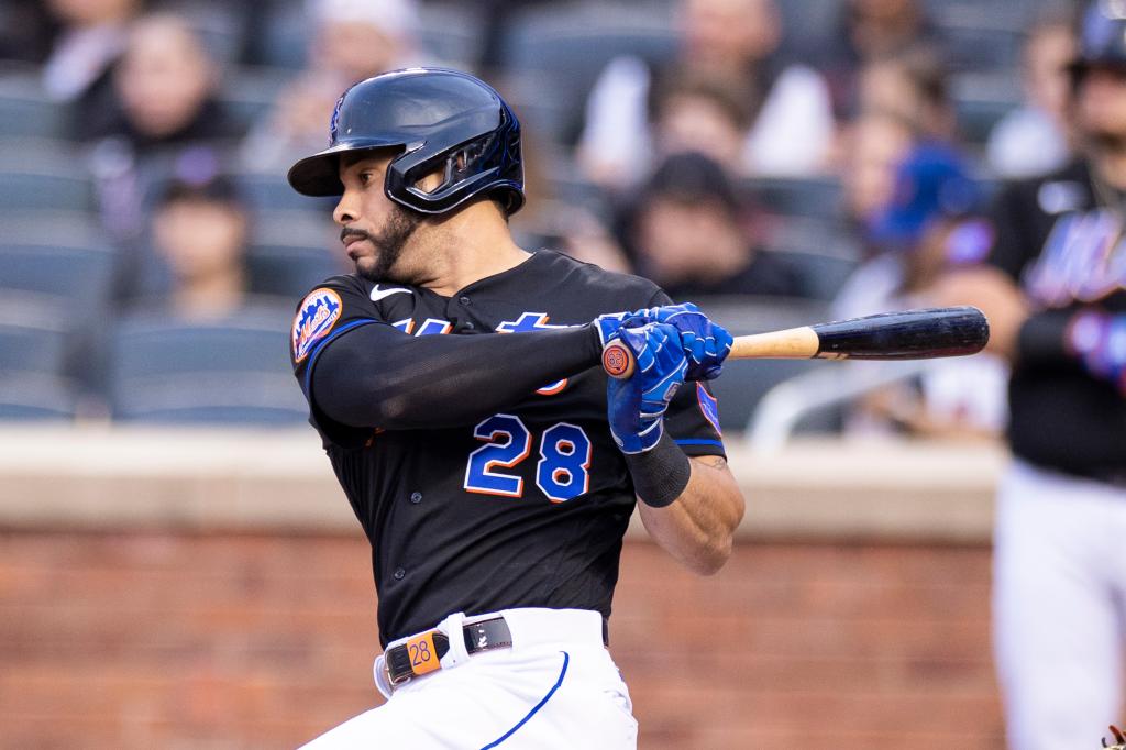 "Trade Deadline Sell-Off: Mets Deal Tommy Pham to Diamondbacks"