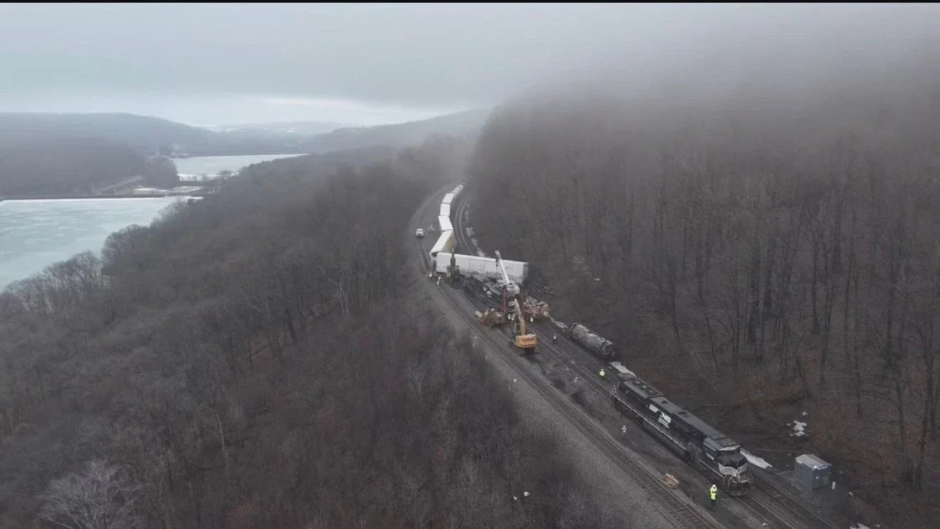 Derailment near Horseshoe Curve derails two locomotives and 17 cars in Blair County