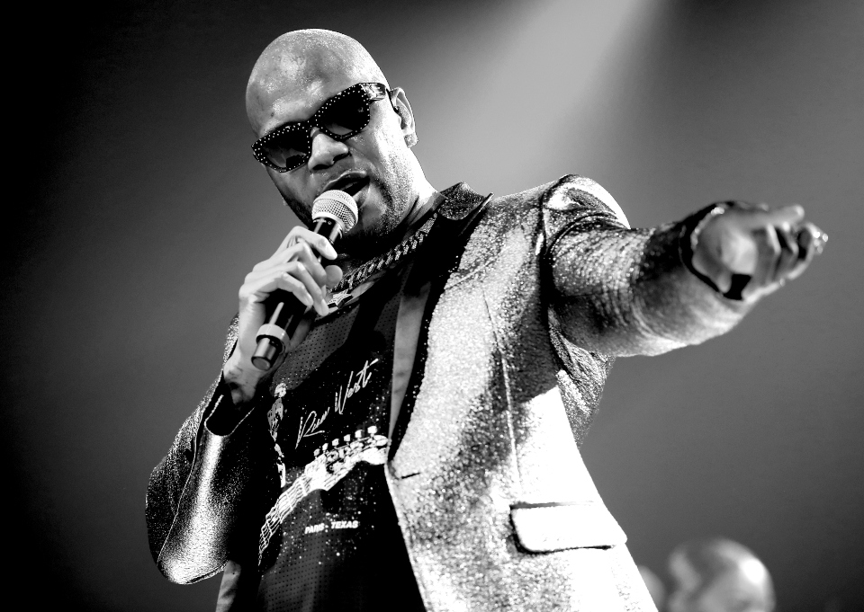 Featured image for Flo Rida's 6-year-old son hospitalized after 5-story fall, lawsuit filed