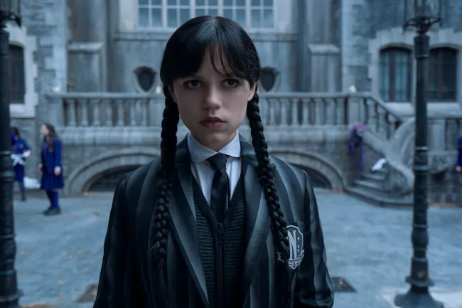 Featured image for Jenna Ortega Critiques Commercialization and Costume Choices in 'Wednesday'