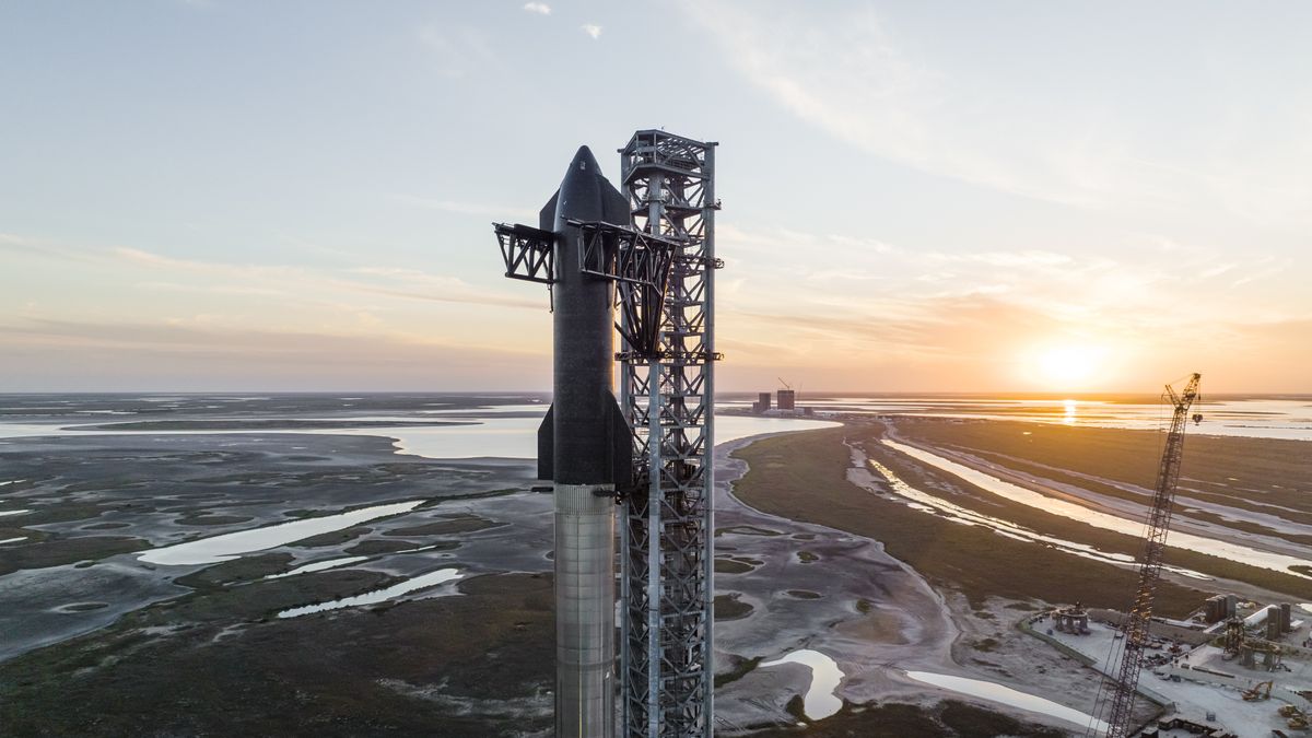 SpaceX's Starship Launch Attempts: Highlights and Setbacks.