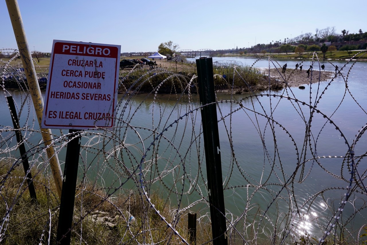 Supreme Court Permits Removal of Razor Wire from US-Mexico Border