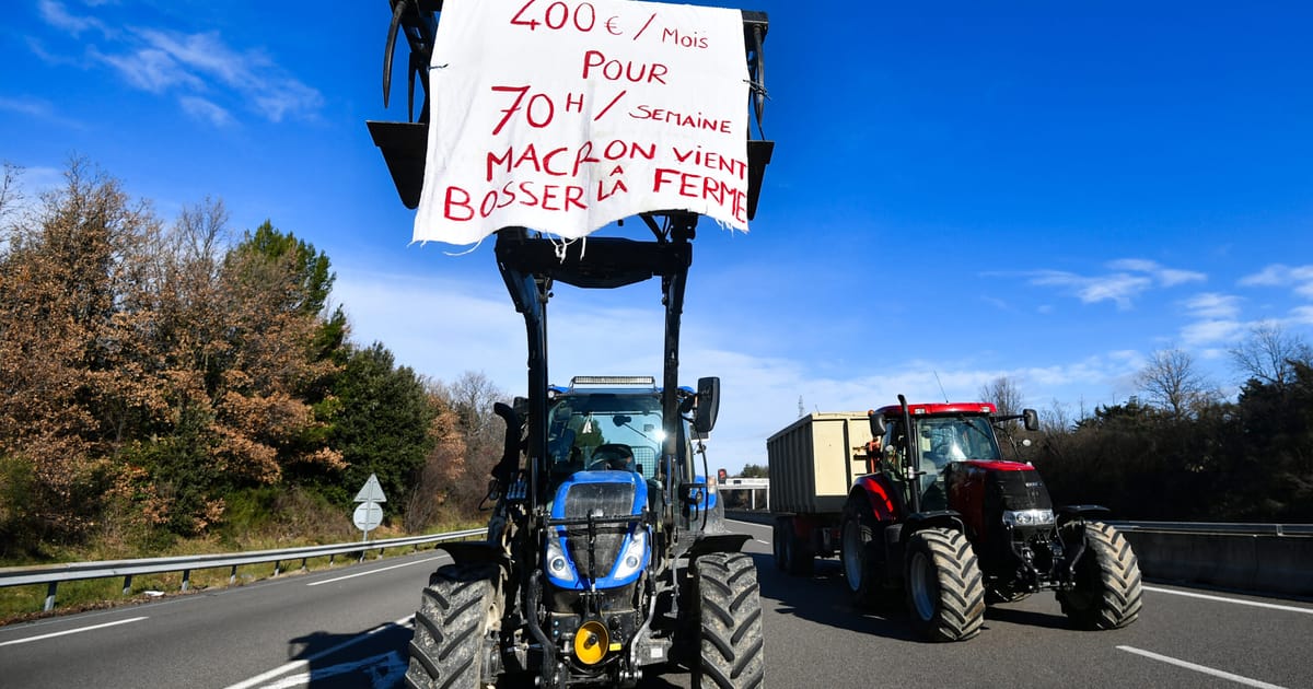 Featured image for "Macron Urges EU to Halt Mercosur Trade Deal Amid French Farmers' Protests"