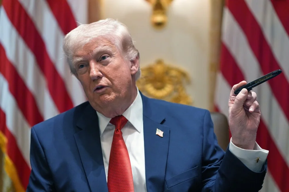 Trump Turns Cabinet Briefing into Sharpie Show-and-Tell