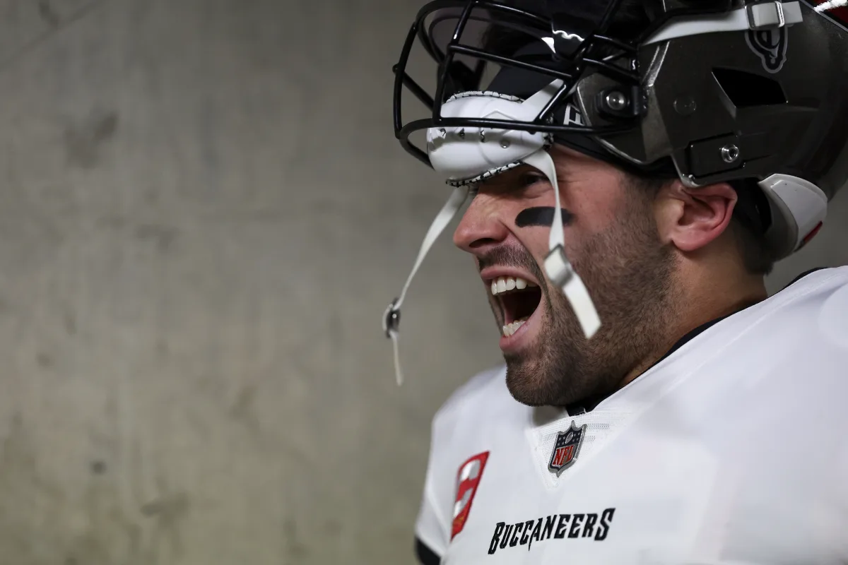 "Baker Mayfield signs 3-year, $100M deal with Buccaneers"