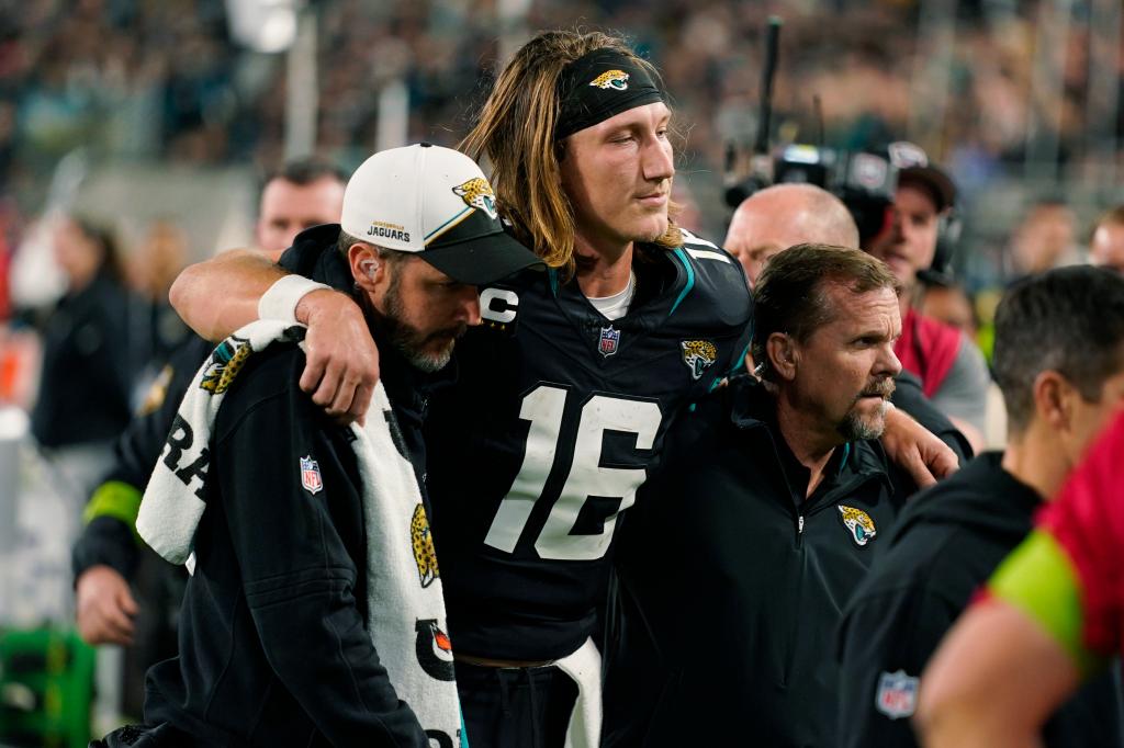 Featured image for Trevor Lawrence's Quick Recovery: Starting for Jaguars Just Days After Ankle Injury