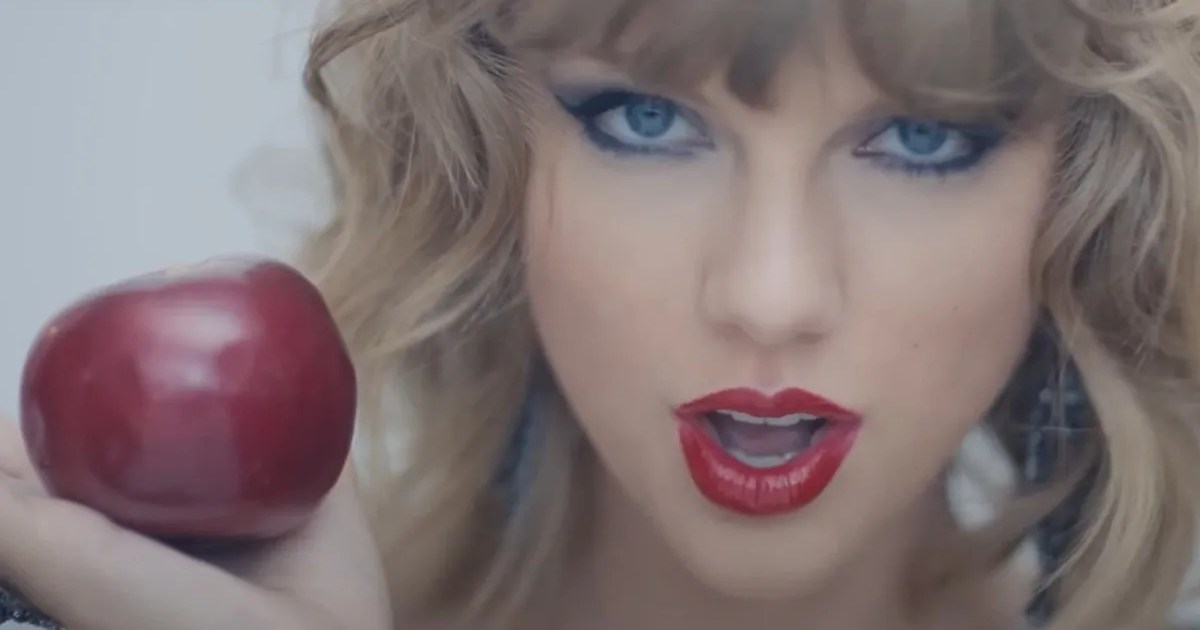 Featured image for Taylor Swift Shares New Intimate 'Life of a Showgirl' Photo