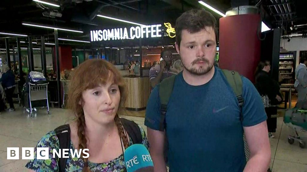 Featured image for "12 Injured as Severe Turbulence Hits Qatar Airways Flight to Dublin"