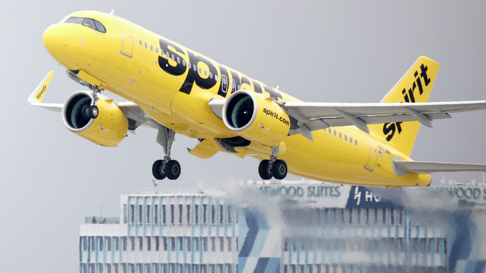 Featured image for Spirit Airlines Implements Buyouts to Reduce Costs for Salaried Employees