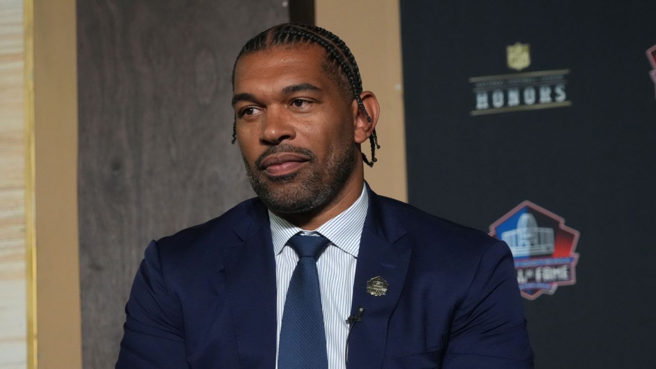 Featured image for "From Skepticism to Enshrinement: Julius Peppers' Hall of Fame Journey"