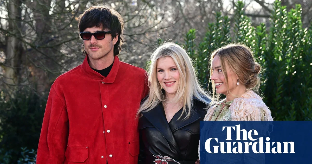 Fennell Defends Robbie-Headlined Wuthering Heights as a Provocative Reimagining