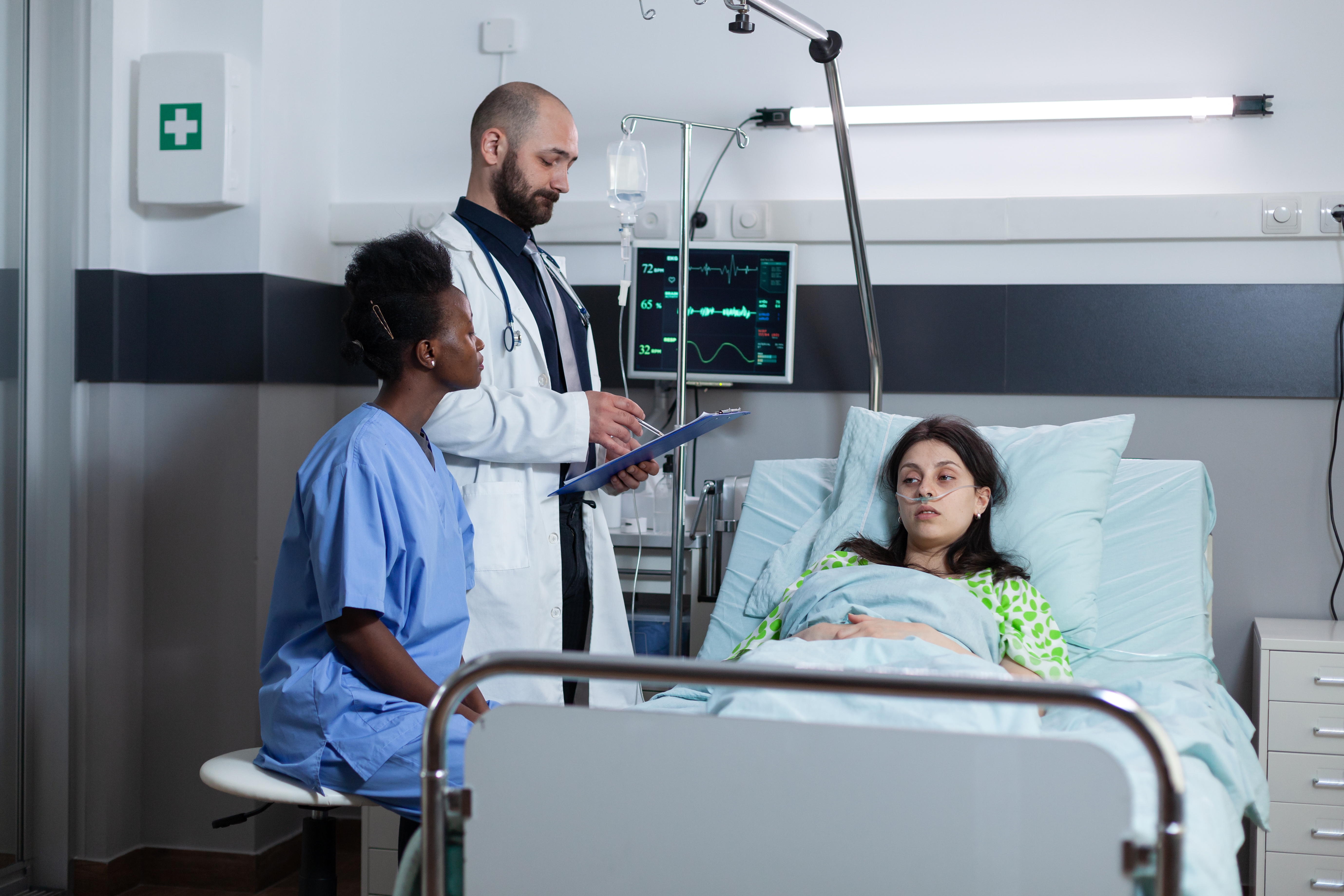 Young women at higher risk of rehospitalization after heart attack than men