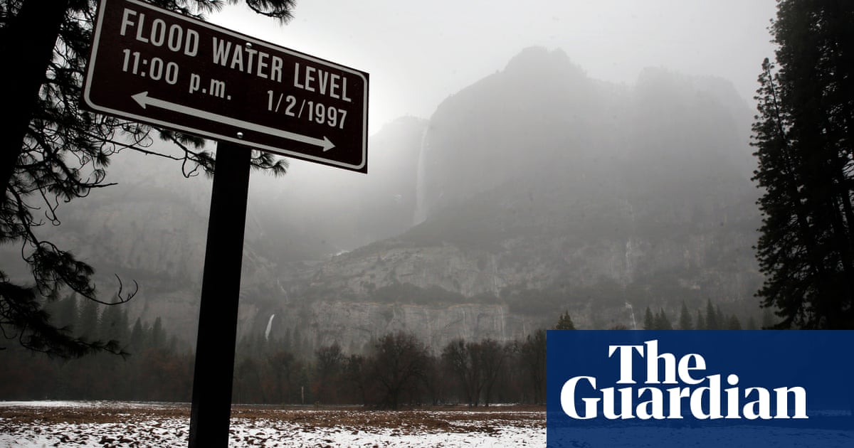 Featured image for Yosemite National Park Closes Due to Melting Snow Flooding Threat.