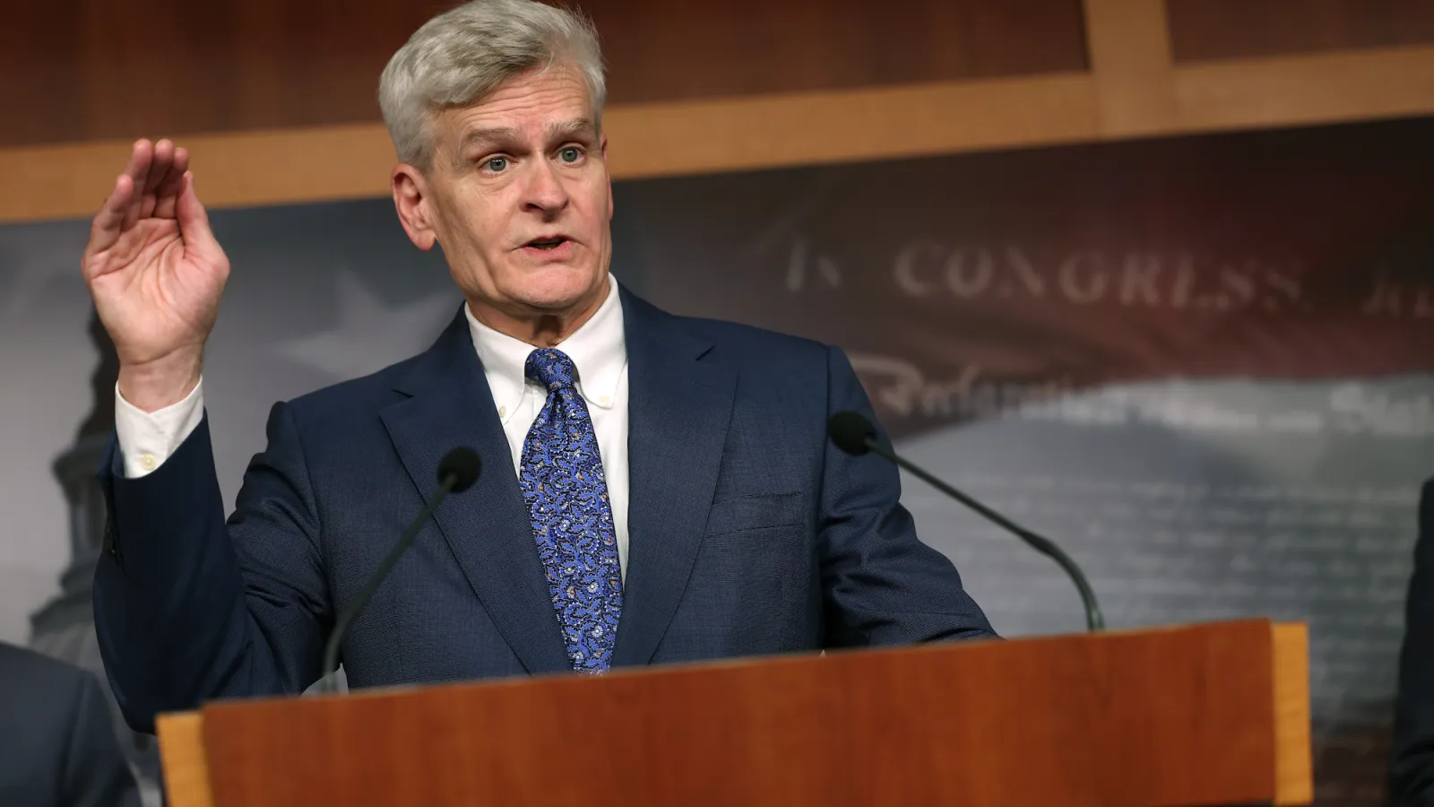 GOP Senator Urges Trump to Withdraw from Presidential Race