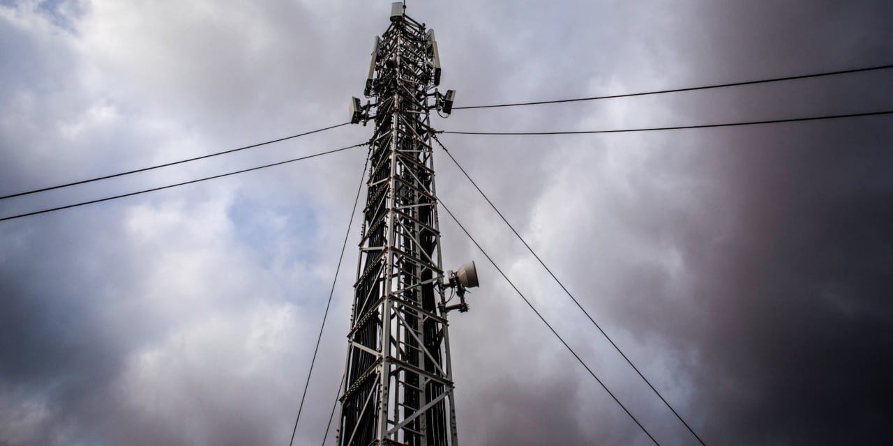 Featured image for Tech Giants Nokia and Ericsson Face Stock Decline Amidst Sluggish Sales and 5G Rollout Challenges