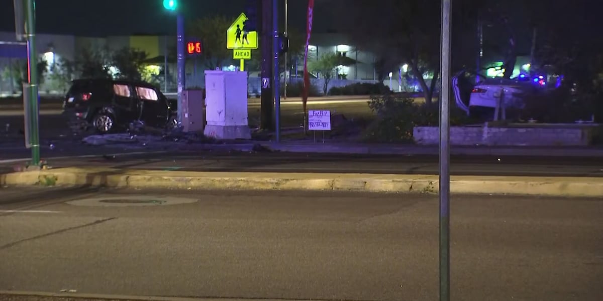 Featured image for Fatal Multi-Vehicle Crashes Rock West Phoenix