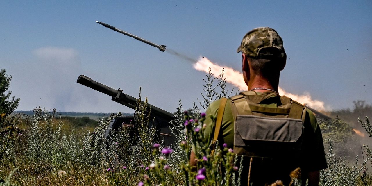 Biden's Political Dilemma: Ukraine's Stalled Offensive