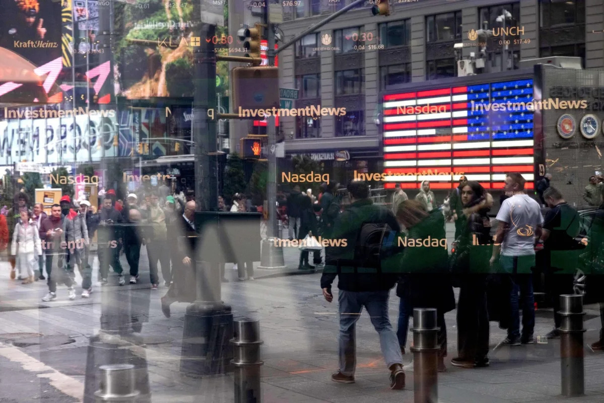 Featured image for Global Stocks Selloff Amid US Yield Surge and Geopolitical Tensions