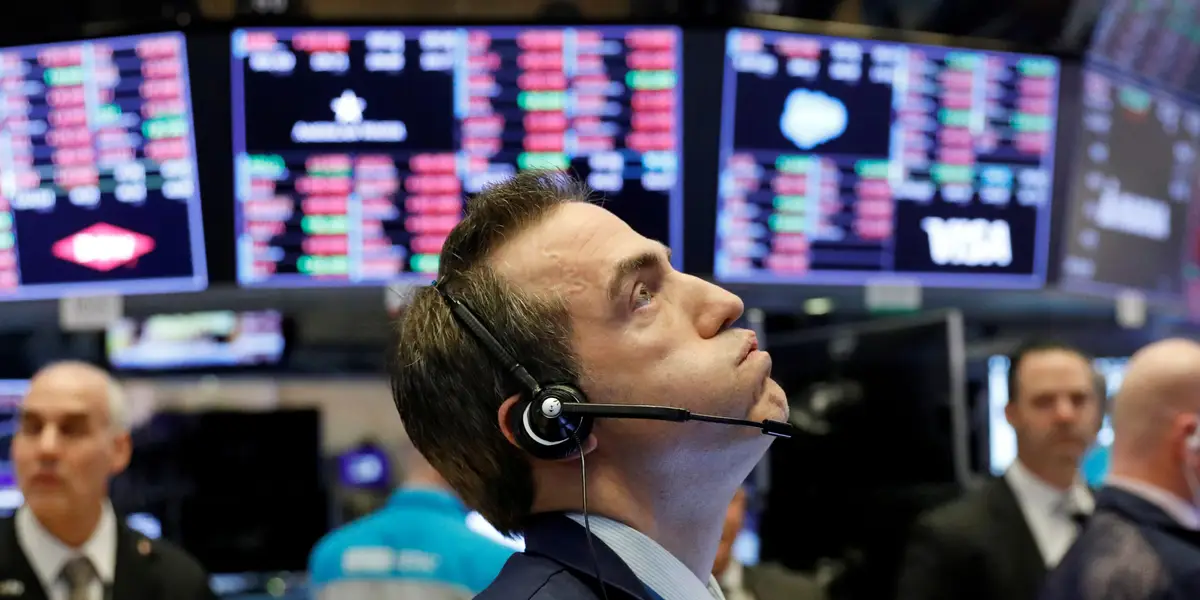 Market Risks and Opportunities: Navigating Tech Dependence and Diversification in 2025