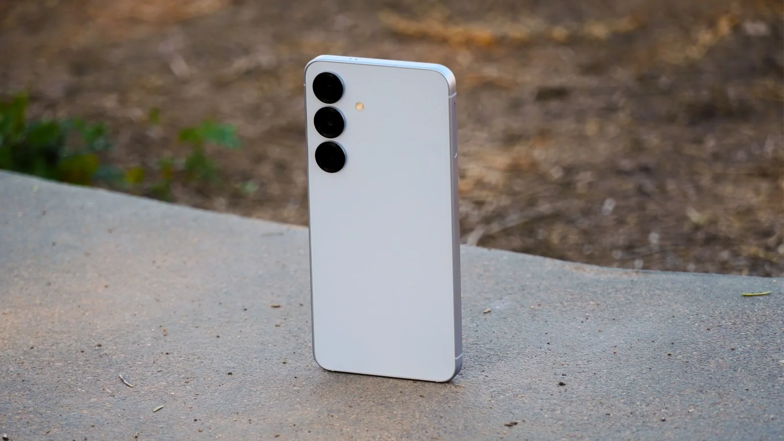 Samsung Galaxy S26 May Start at 256GB Storage, Rumors Hint