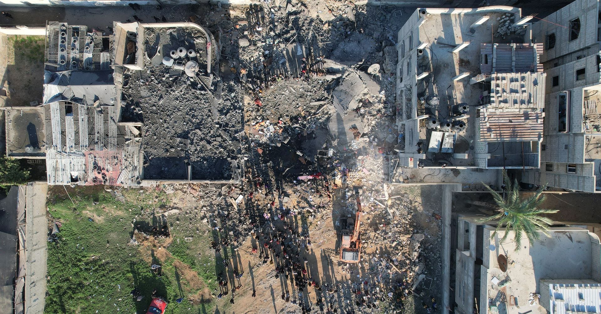 "Gaza Devastation: Satellite Images Reveal Extensive Destruction"