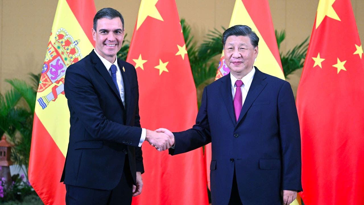 Spain's PM calls for communication between China and Ukraine amidst conflict.