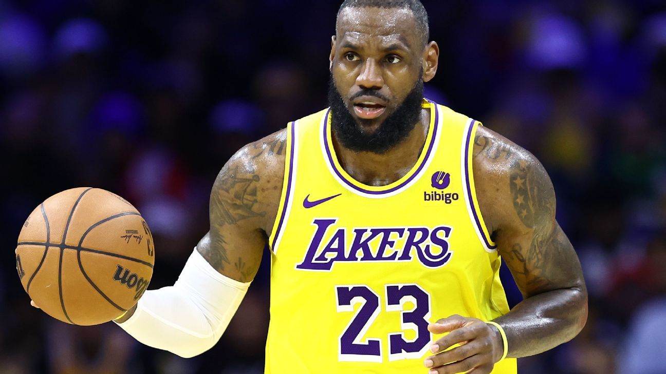 LeBron James Sets NBA Minutes Record in Career-Worst Loss