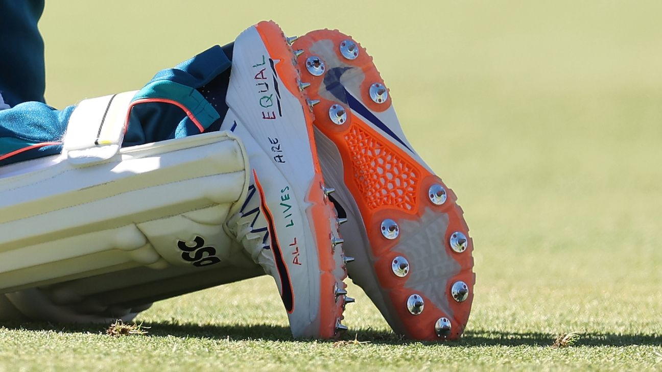 Khawaja's Shoe Messaging Controversy: Acceptance, Protest, and Defiance