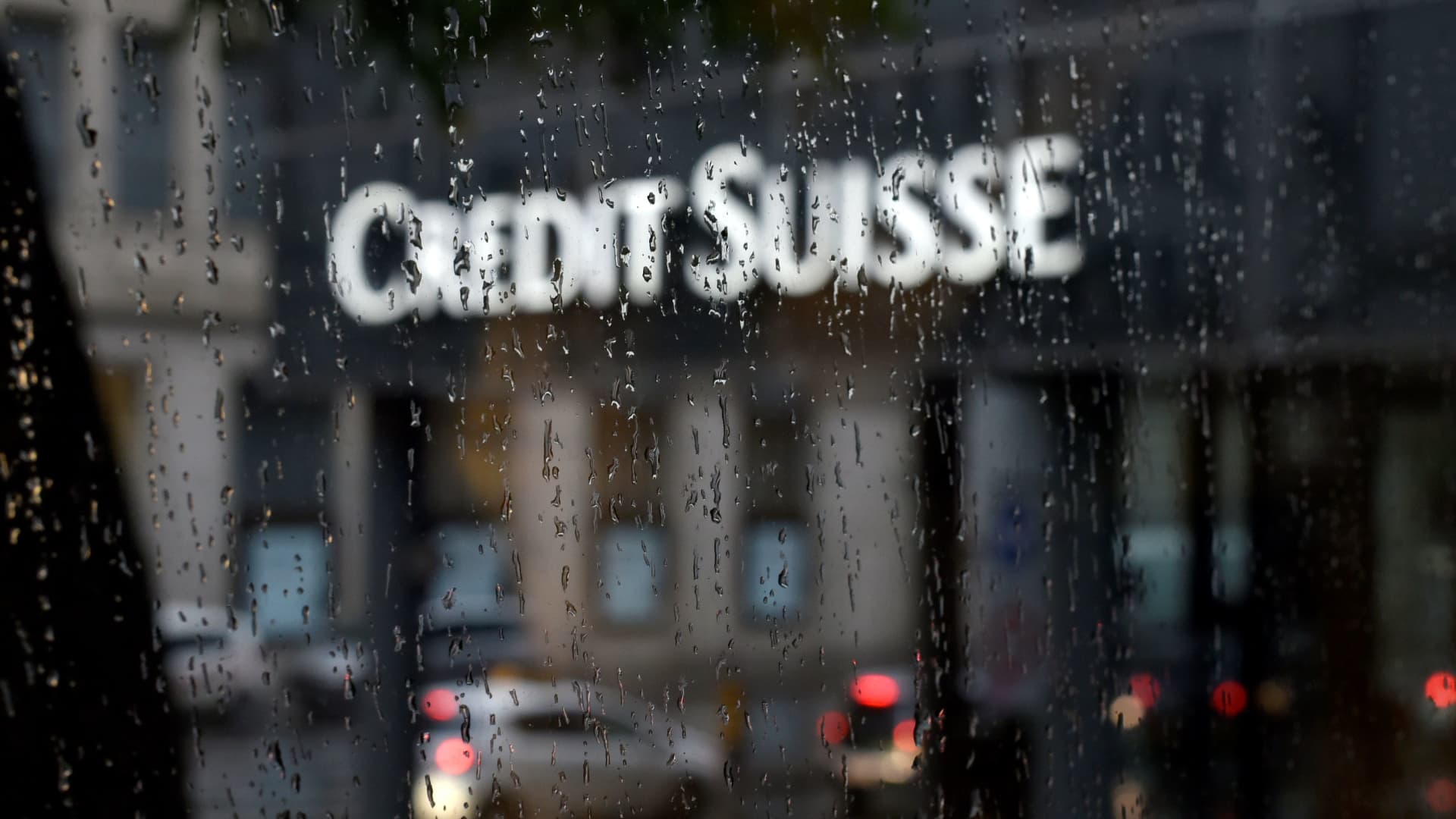 Credit Suisse's rollercoaster ride: soaring shares, crisis, and regulatory concerns.