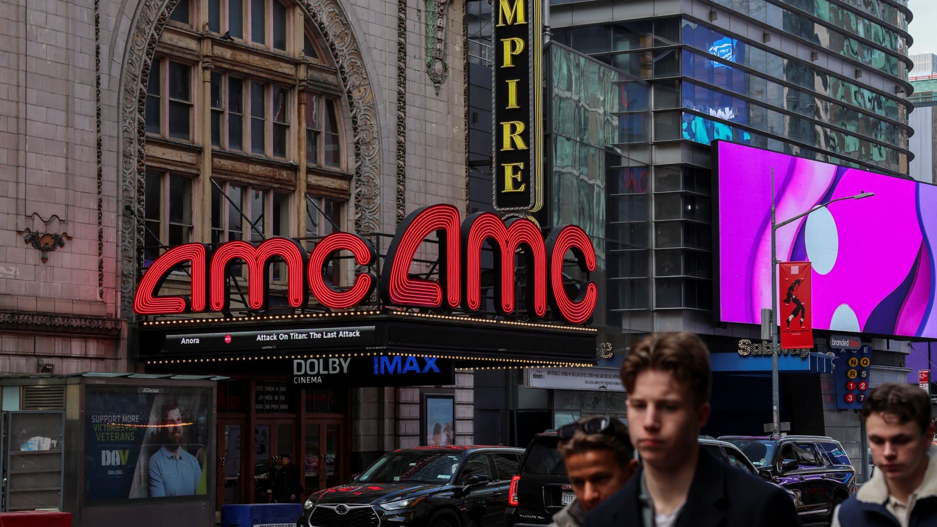 Featured image for AMC Shares Rise on Strong Q2 Earnings and Record Box Office Revenue