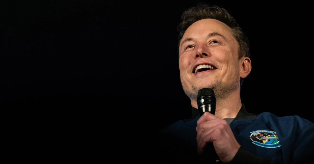 Featured image for Chloe Fineman Reveals Emotional 'SNL' Experience with Elon Musk